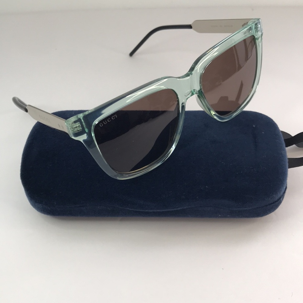 Gucci GG0976S 002 in injected material , in green rectangular/square Sunglasses - Picture 3 of 14